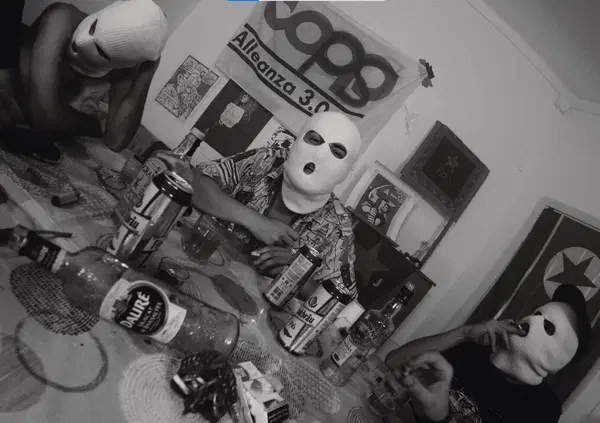 Le Brigate Rosse sono tornate, questa volta in musica. Chi sono i P38 che inneggiano alla lotta armata?