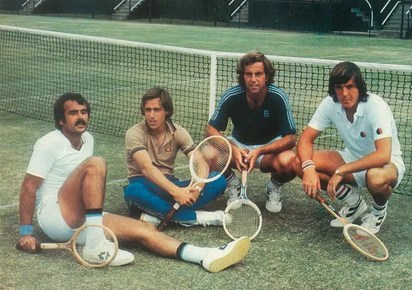 La storia in risposta: il grande tennis italiano e la Coppa Davis 1976 in "Una squadra", la nuova docuserie di Sky 