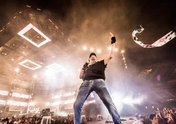 Inizia l'estate d'oro della musica, ma dietro alla scorpacciata di live abbiamo pi&ugrave; di un problema