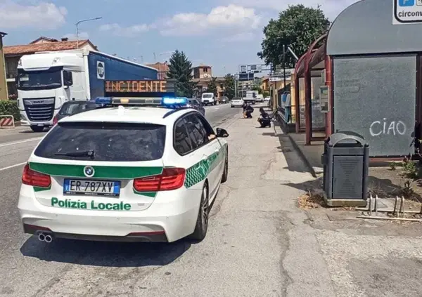 Bimbo di 4 anni travolto da un camion sulla &ldquo;strada maledetta&rdquo;: &egrave; in gravissime condizioni