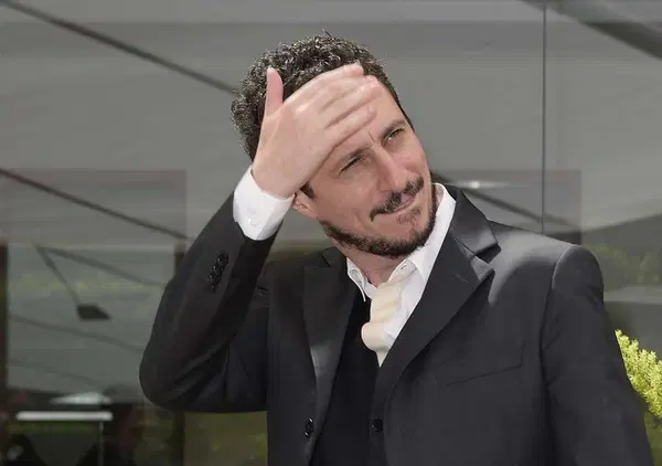 Bufera su Luca Bizzarri: "So gi&agrave; che non pagher&agrave; nessuno". Ma presta la voce al podcast di Autostrade