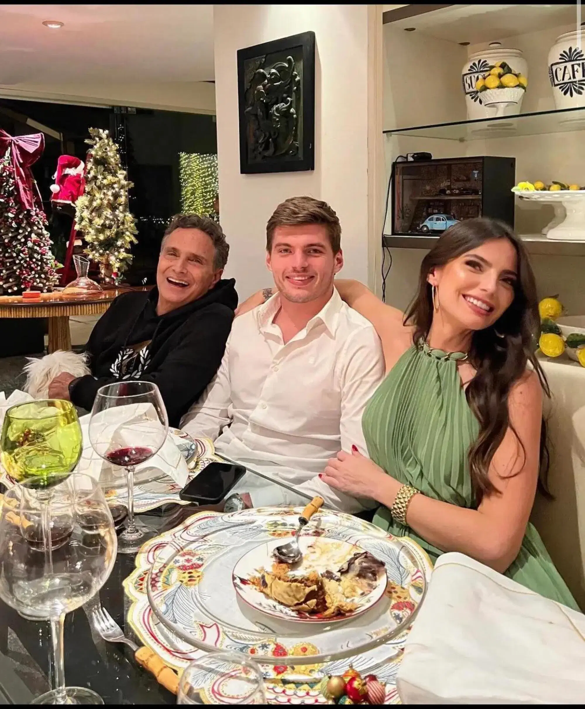 Max Verstappen insieme alla fidanzata Kelly Piquet e al "suocero" Nelson Piquet