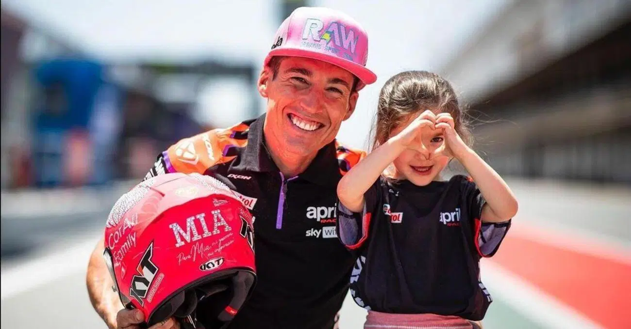 Prezzo da non credere per il casco speciale di Aleix Espargar&ograve; all&rsquo;asta su eBay