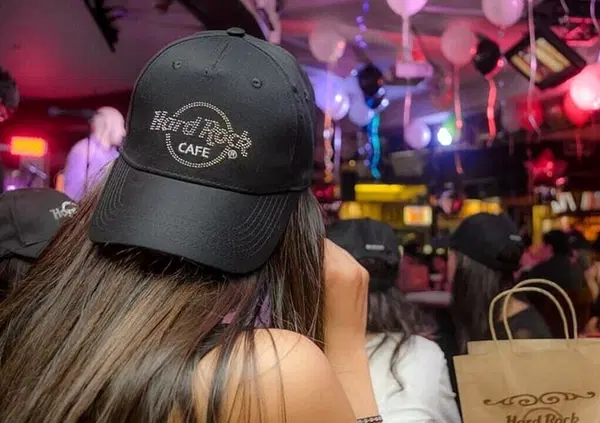 Com'&egrave; il nuovo Hard Rock Cafe di Milano? Ci siamo stati 