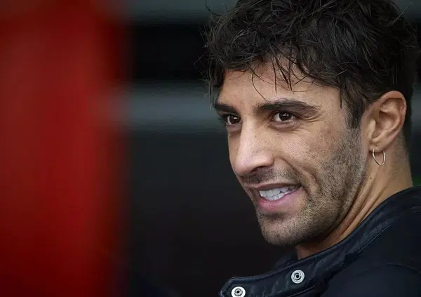 Andrea Iannone, dalla MotoGP al maxiscooter: &ldquo;Non fatelo a casa&rdquo; [VIDEO]