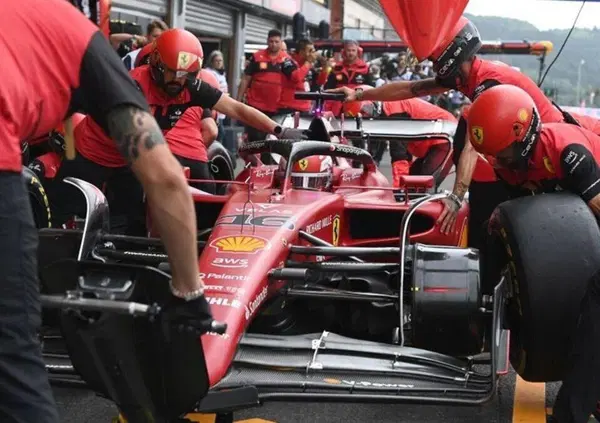 Il vero motivo della penalit&agrave; di Charles Leclerc