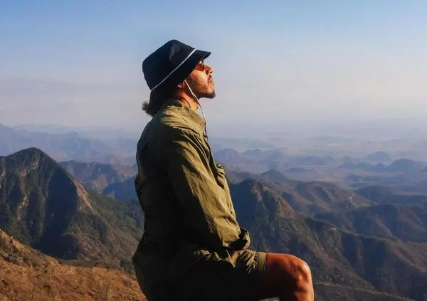 La lezione che dobbiamo imparare da Lewis Hamilton dopo l'incidente a Spa