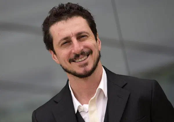 L'unica cosa da ascoltare per capire la campagna elettorale &egrave; il nuovo podcast di Luca Bizzarri 