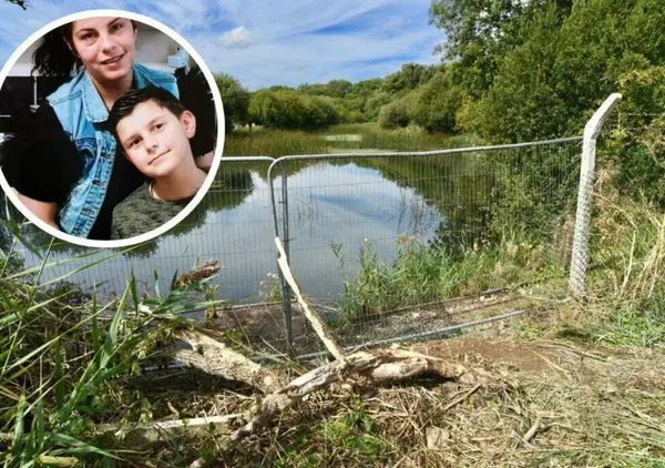 Misterioso incidente: l'auto cade nello stagno, morti mamma e figlio di 8 anni