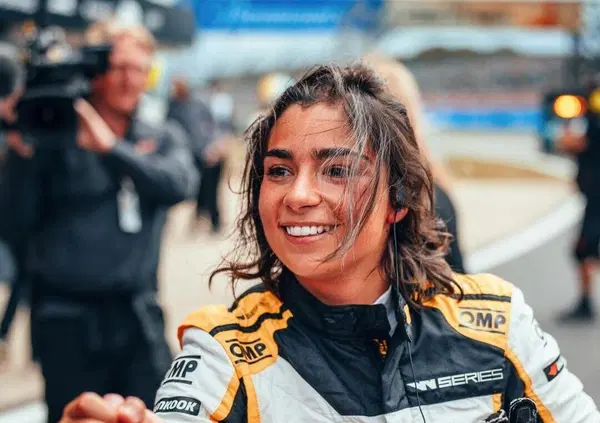 Conversazione con Jamie Chadwick: "Le donne in Formula 1? Ci vediamo l&igrave; tra 3 anni"