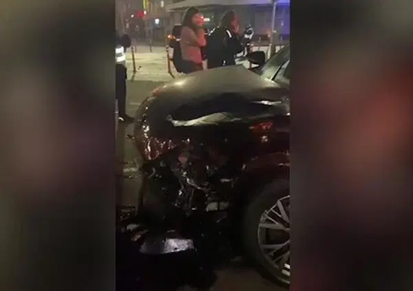 Ecco come sta Volodymir Zelensky coinvolto in un incidente d'auto