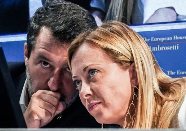 Fabio Salamida: &ldquo;L'offerta politica italiana ricorda uno scaffale di Zara. Dopo un po' puzza&rdquo;