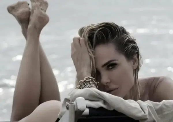 Ilary-Totti, dopo i Rolex ci va di mezzo la Smart: arrivano i vigili e...