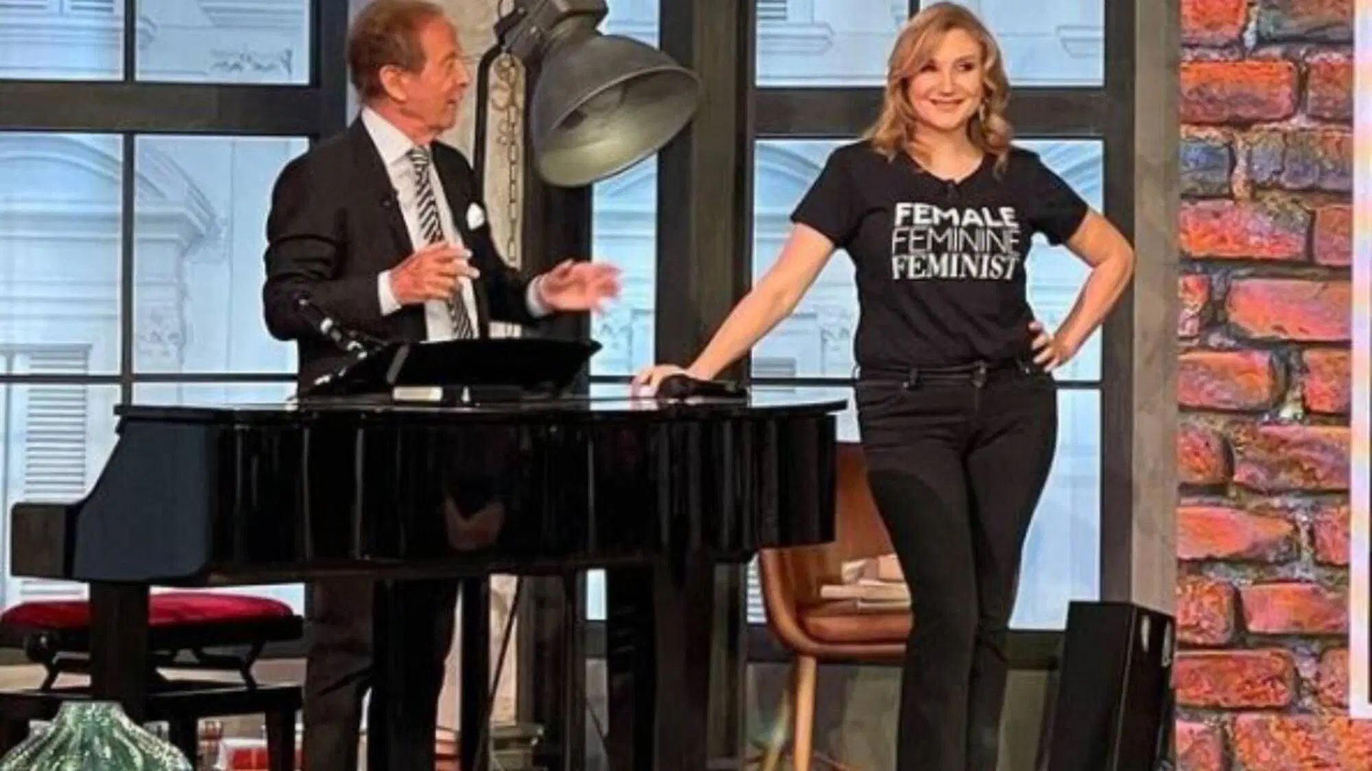 20221028 152705493 8908Serena Bortone e Memo Remigi a "Oggi &egrave; un altro giorno"