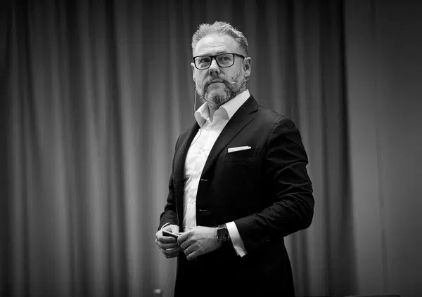 L&rsquo;esperto di comunicazione Borzacchiello: &ldquo;Meloni da 10 e lode. Letta e Conte bocciati. Ci vorrebbe una patente di guida dello Stato&rdquo;. E sui licenziamenti di Twitter e Meta&hellip;