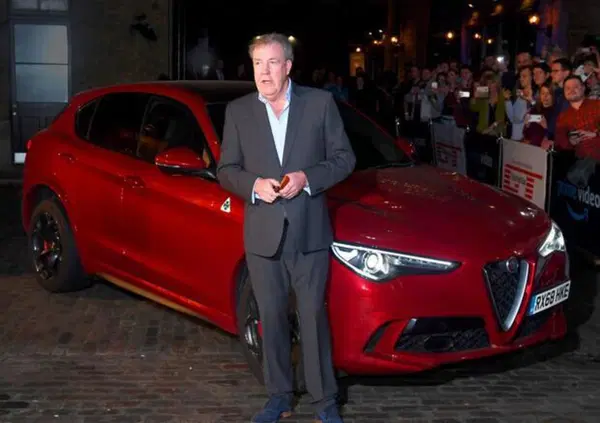 Jeremy Clarkson contro Verstappen: &ldquo;Un marmocchio viziato che non capisce il concetto di gentilezza&rdquo;