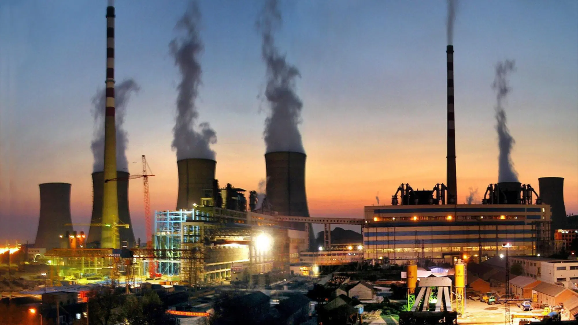 Le fabbriche cinesi che producono una gran parte dell'energia usata a livello globale