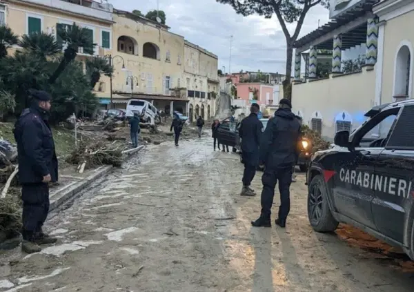 Sciacalli in azione a Casamicciola: 53enne accusato di ricettazione per il furto di un'auto