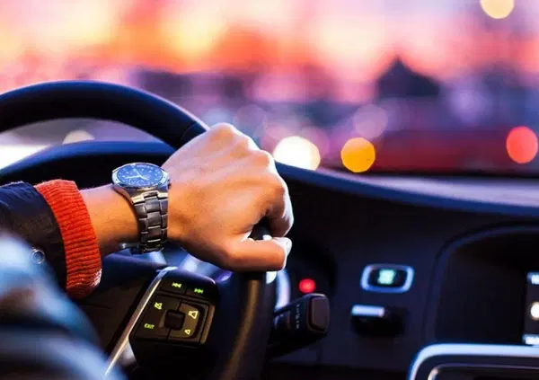 Arriva l'anno peggiore per gli automobilisti. Aumenta tutto: benzina, carrozzieri...