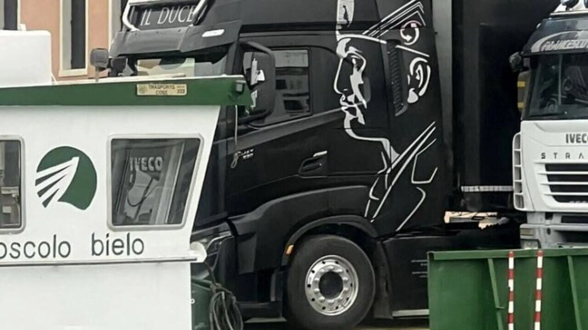Il camion con l'effige del Duce a Venezia