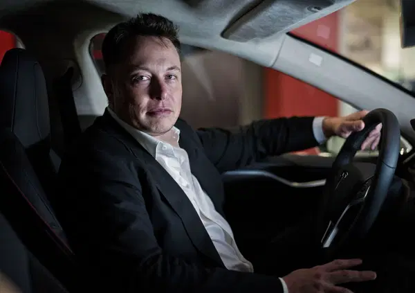 Di Elon Musk non avete capito nulla, parola dell'italiano che ci lavora fianco a fianco: "Tesla &egrave; l&rsquo;azienda automotive pi&ugrave; sicura&rdquo;