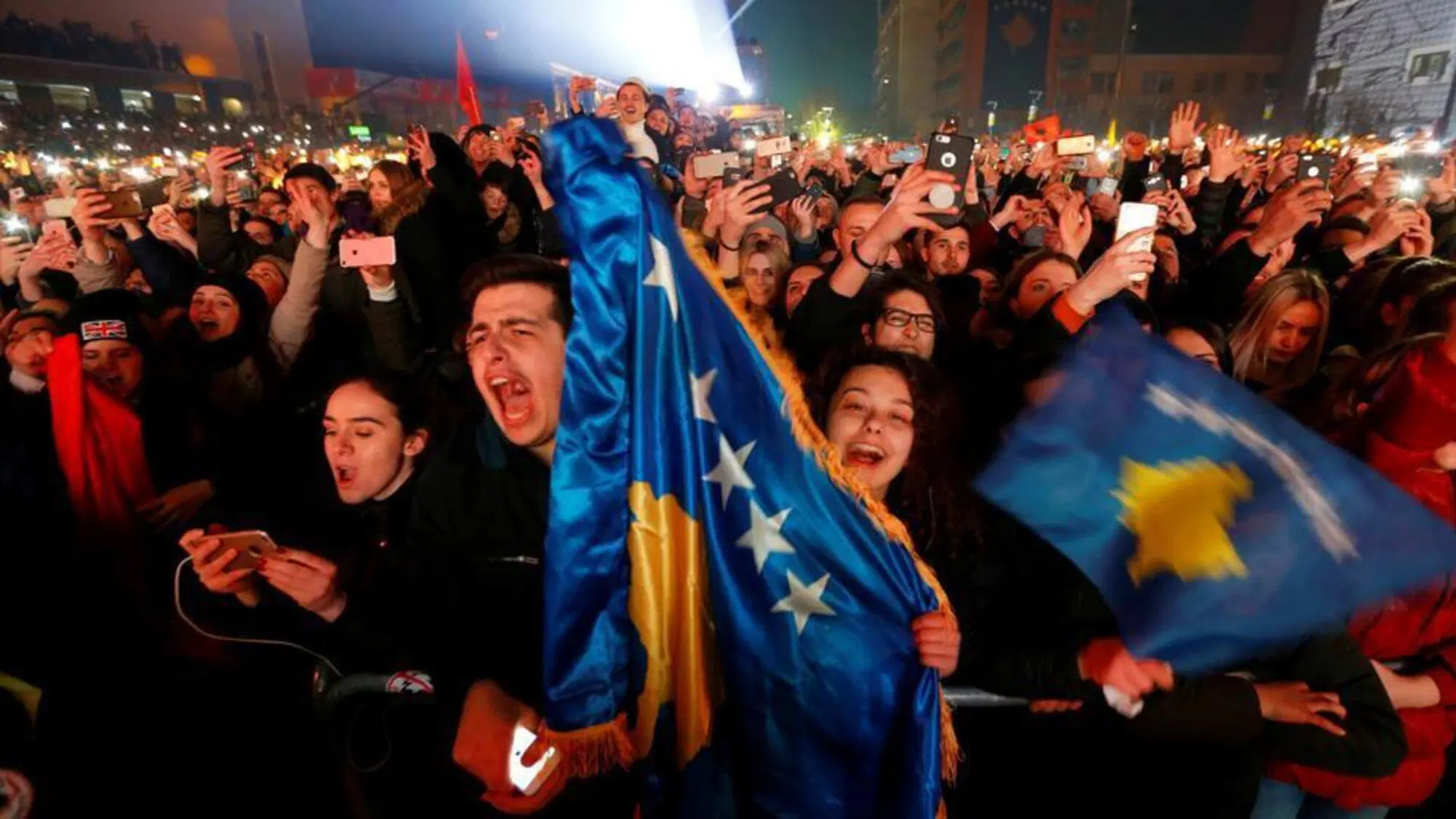 I festeggiamenti il 17 febbraio del 2008 per l'indipendenza del Kosovo