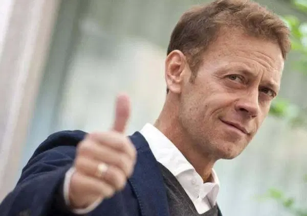 Rocco Siffredi premiato nella sua Ortona risponde alle polemiche: "Non promuovo il porno, ma la passione per il proprio lavoro" [VIDEO]