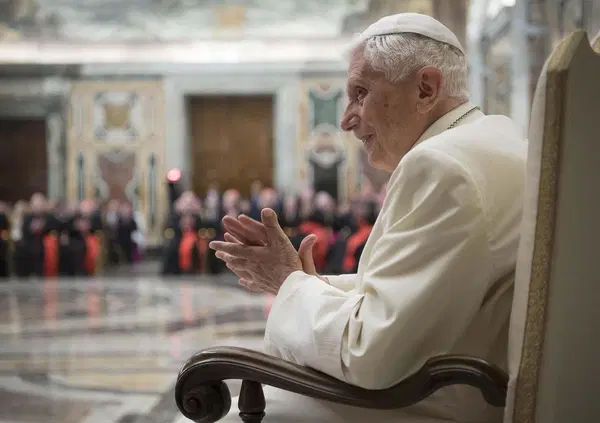 &Egrave; morto Benedetto XVI, il Papa dell'amore agostiniano che ha combattuto contro un presente che si sgretola