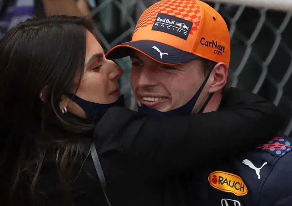 "Max sempre pi&ugrave; simile a Nelson Piquet". La dichiarazione della compagna di Verstappen che fa discutere