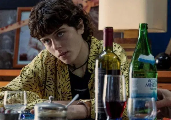 La vita bugiarda degli adulti: l'ennesima serie italiana su famiglie con problemi a Napoli