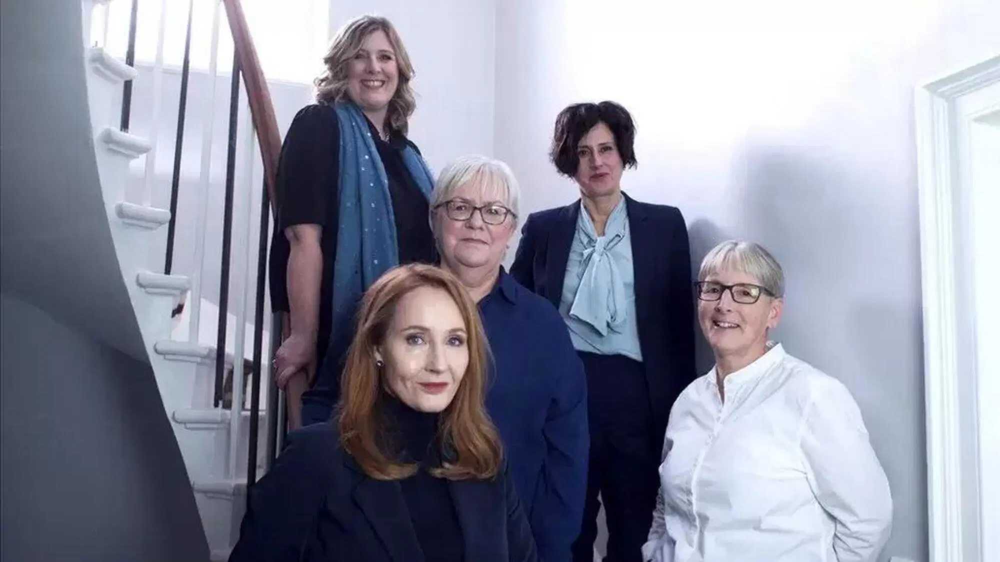 Il consiglio di amministrazione di Beira's Place, il centro antiviolenza fondato da J. K. Rowling 