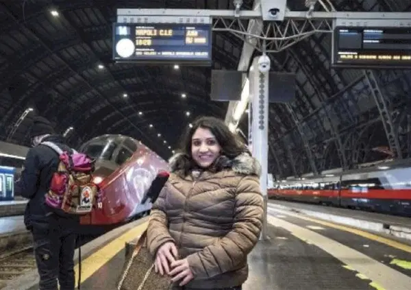 La bidella pendolare, tutti i giorni da Napoli a Milano: "Treno costa meno dell'affitto"