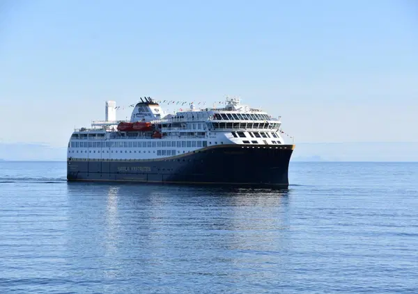 Decisione drastica sulle auto elettriche: arriva il primo stop all'imbarco