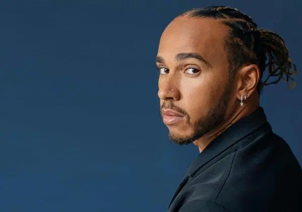 Hamilton racconta il dramma del bullismo: "C'erano pugni, mi lanciavano banane e ..."