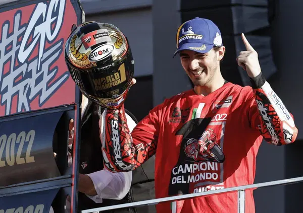 Pecco Bagnaia: &ldquo;Con la Ducati ho litigato, ma..." E su Valentino Rossi e Lewis Hamilton ecco cosa ha detto