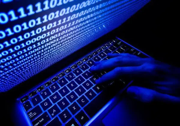 Libero e Virgilio out, c'entrano il mercato nero, la Russia o gli umanoidi?