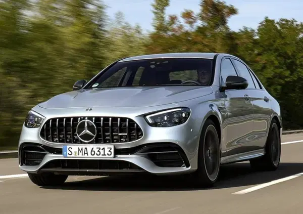 Vola a 301 km/h sull'Autofiori e posta video su Instagram [VIDEO]