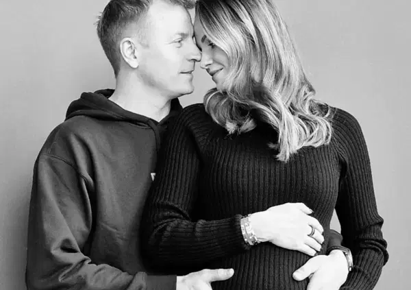 Kimi Raikkonen torna "in pista" alla grande (ma il motorsport non c'entra niente)