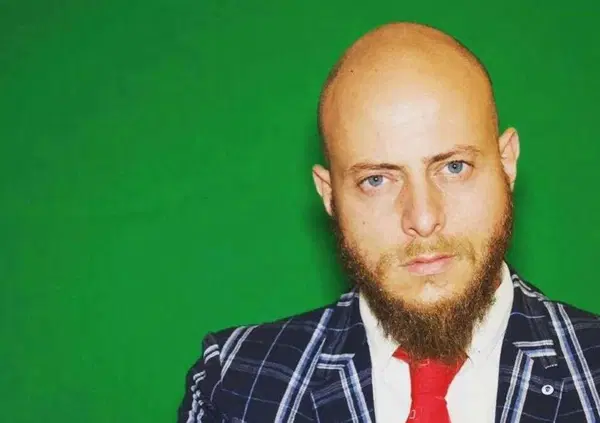 Frank Gramuglia, l'inno dei lavoratori sfruttati: &ldquo;A Sanremo? Dipende quanto pagano. Ca**o mene?&rdquo;