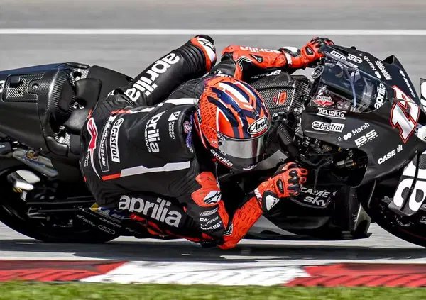 L&rsquo;Aprilia a Sepang sbalordisce tutti, tranne Aleix Espargar&ograve; (che gioca all'insoddisfatto)