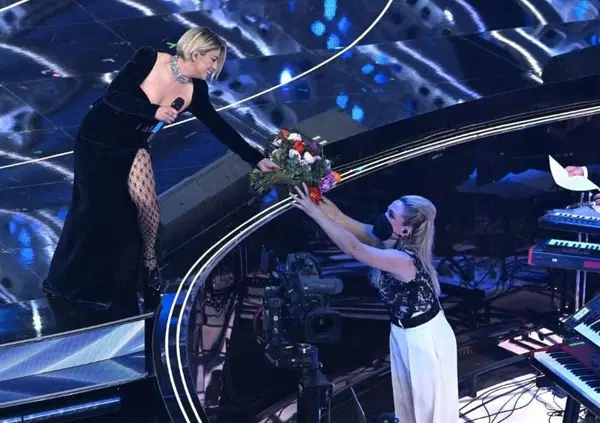 Sanremo fattura milioni, ma all'orchestra gli spiccioli. La violinista esce allo scoperto: &ldquo;Non arriviamo a 2mila euro...&rdquo;