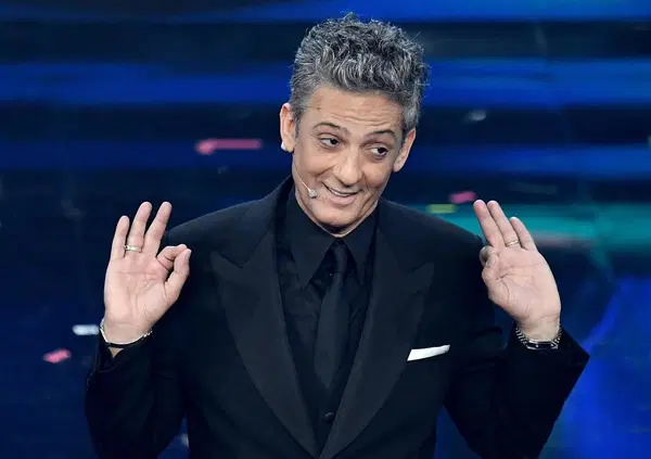 Quanto ci manca Gianfranco Funari! Il premio "Giornalaio dell'anno" a Fiorello, Serena Bortone e Zoro [VIDEO]