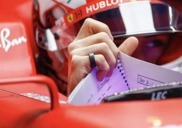 Nuova stagione, nuovo quaderno: ecco cosa scrive Charles Leclerc durante i test in Bahrain (e in tutta la stagione)