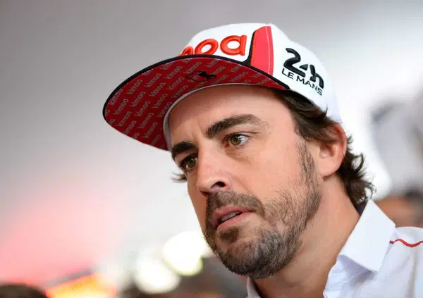 Alonso pronto a battere la Ferrari in Bahrain: "Siamo pi&ugrave; veloci di loro"