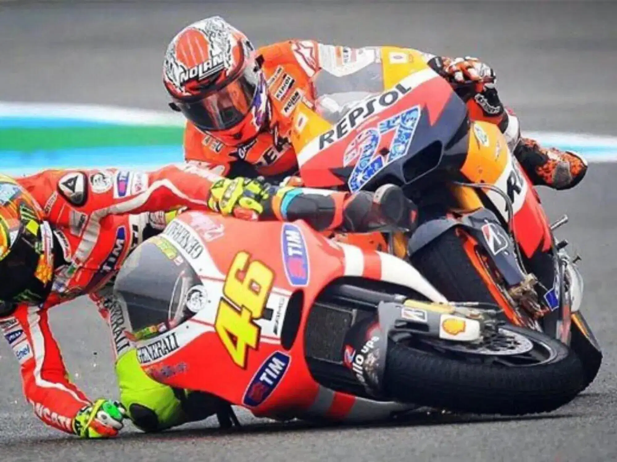 Valentino Rossi caduta Ducati con Casey Stoner