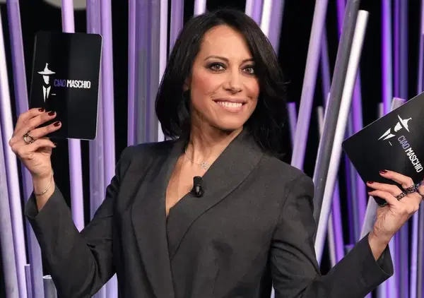 Torna &ldquo;Ciao maschio&rdquo; e Nunzia De Girolamo ha scelto un tema "piccante". Ne parler&agrave; con un big di Mare Fuori&hellip;