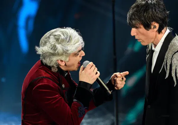 Bugo a Morgan: "Non sei un cantautore". E lui: "Ti ho scritto una canzone in faccia e non te ne sei accorto"