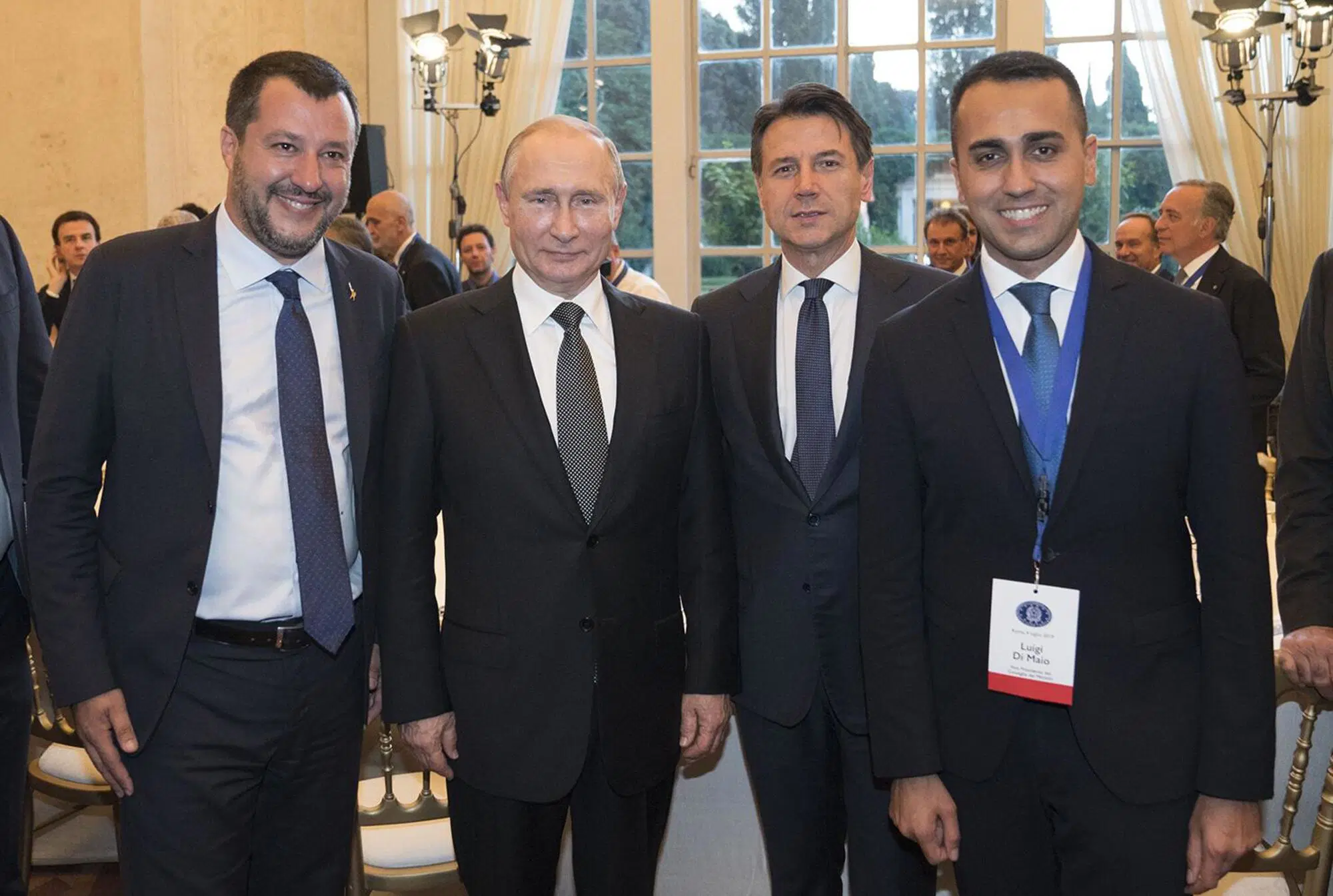 Putin, quando era ancora "buono", con gli allora massimi esponenti del governo italiano
