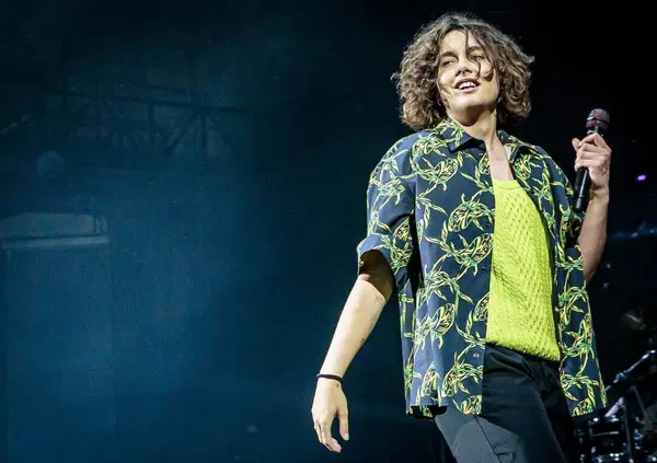 Madame e tutti gli errori da terza media nei testi de &ldquo;L&rsquo;amore&rdquo;. Ok la Gen Z, ma c'&egrave; qualcuno che rilegge?