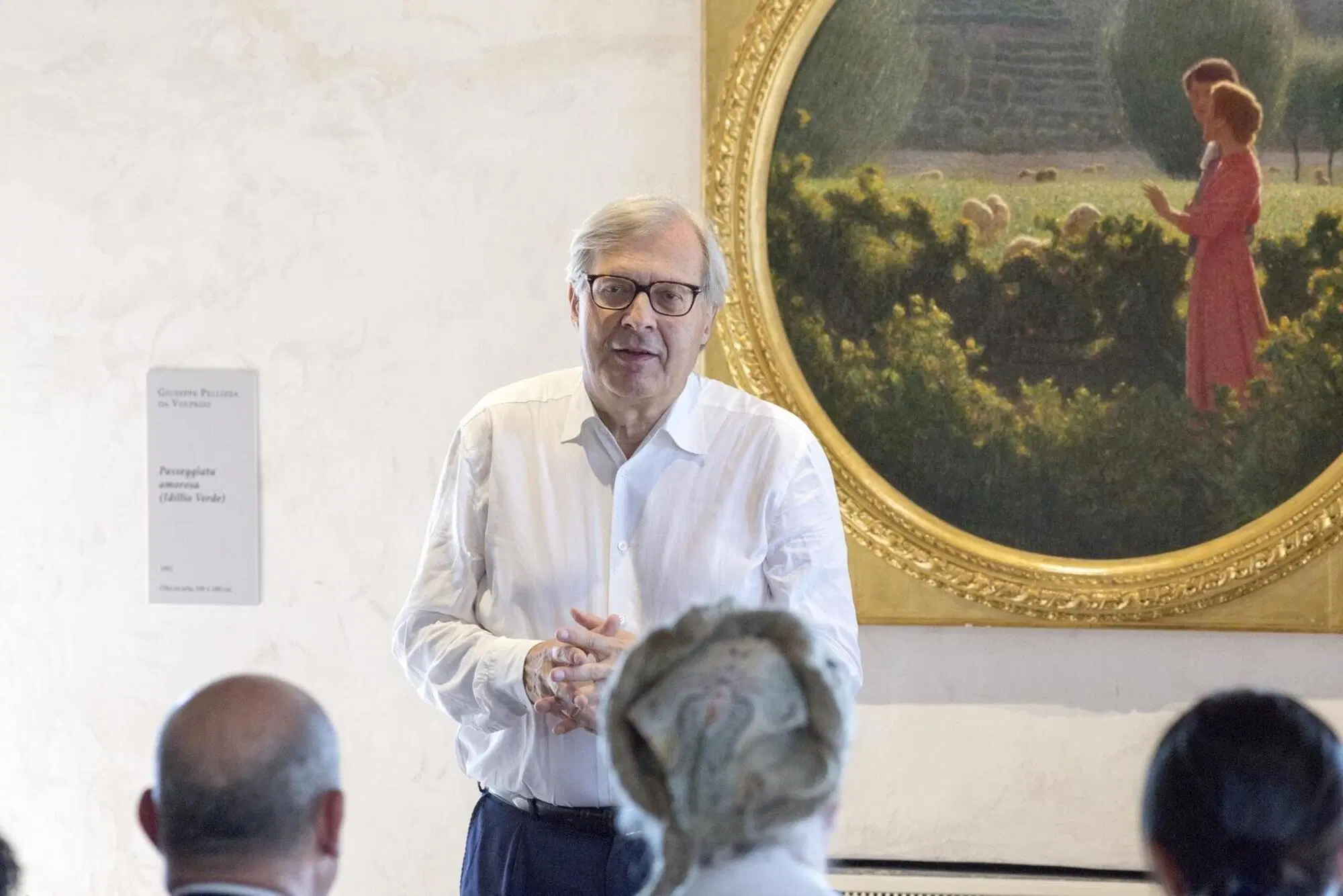 Vittorio Sgarbi all'inaugurazione di Palazzo Doebbing